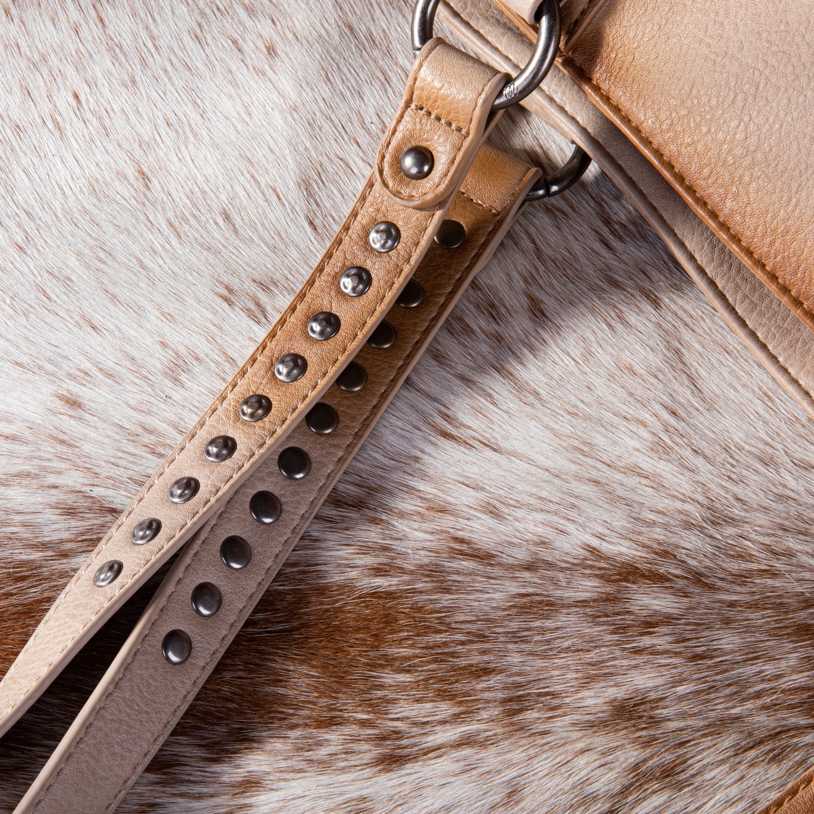 Wrangler Rivets Concealed Carry Oversize Tote/Crossbody - Cowgirl Wear