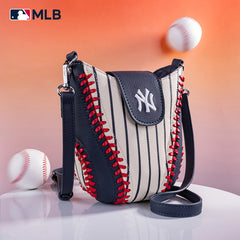 MLB New York Yankees Leather Crossbody Bag