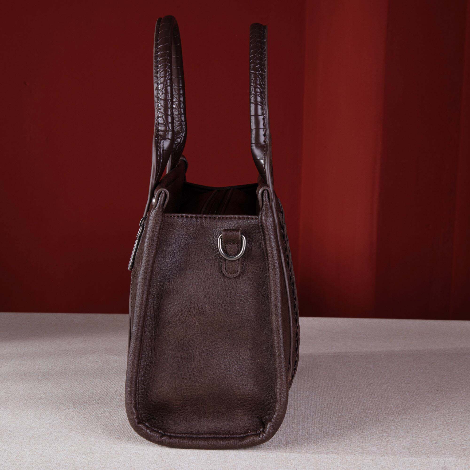 Handmade Leather Bag * Recycled Leather Purse * Hair-On Animal Print Shoulder Woman Handbag * Medium Crossbody Purse * Shoulder Strap Bag *