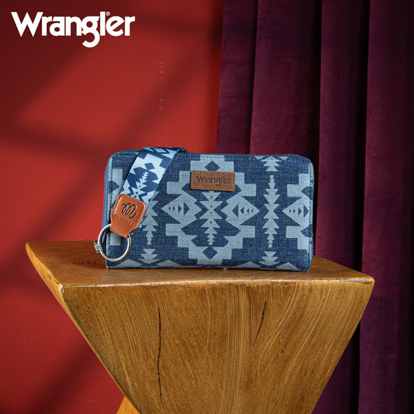 A high quality cowhide on one side and Aztec print on the other side wallet.