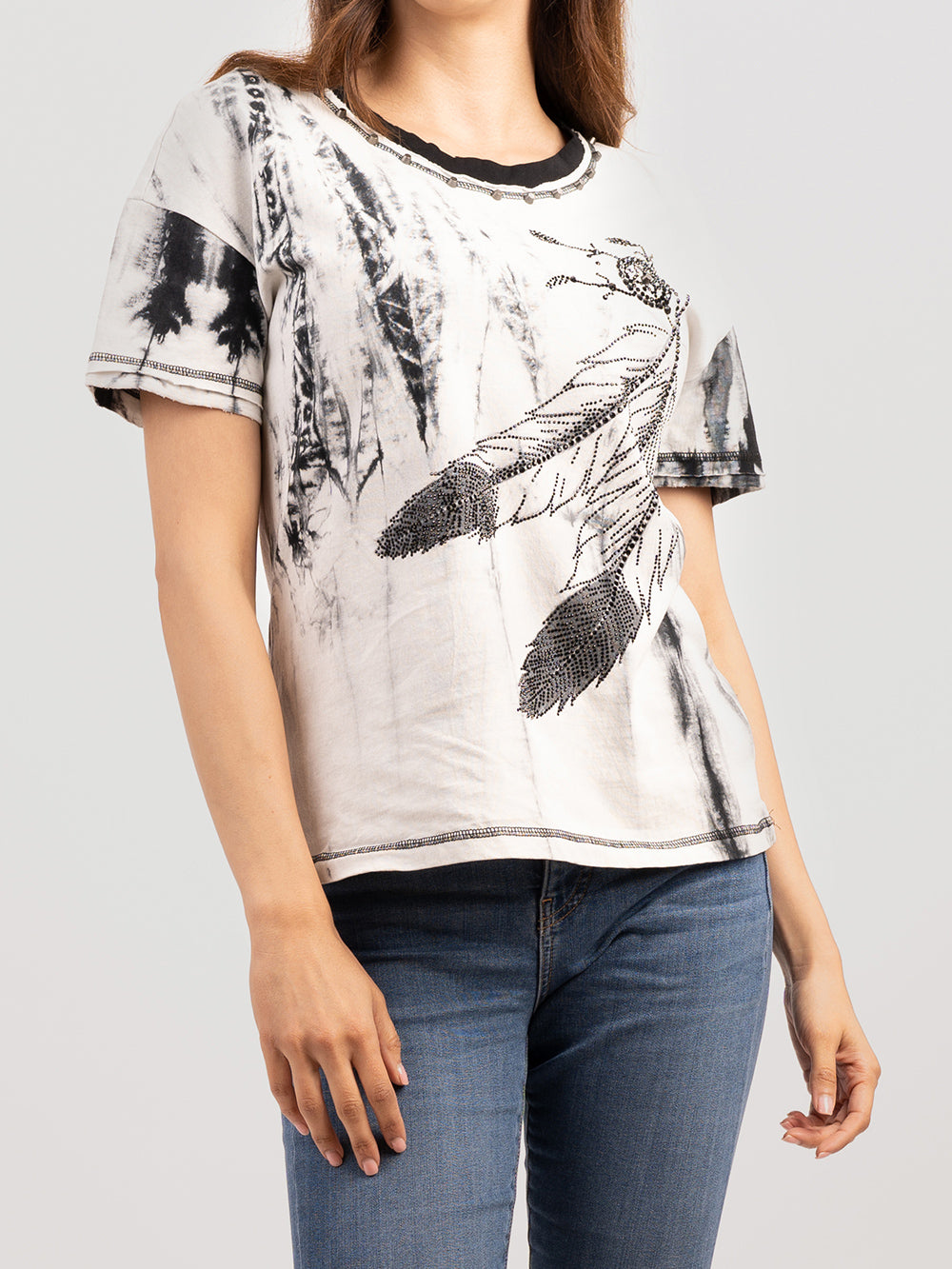 Women's Mineral Wash Feather Graphic Short Sleeve Tee - Cowgirl Wear